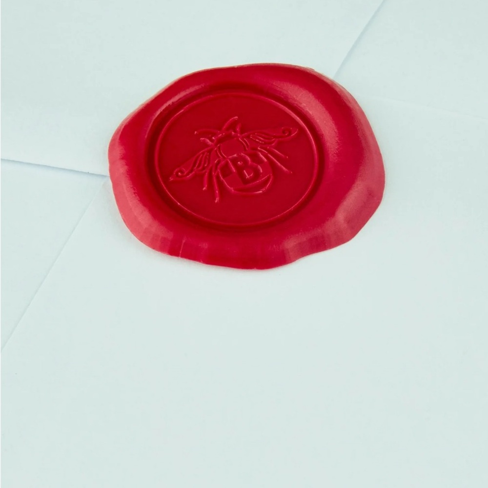 Bridgerton Invitation Sets, 4 boxes of 6 invitations/envelopes/wax seals/ribbons - Picture 10 of 12